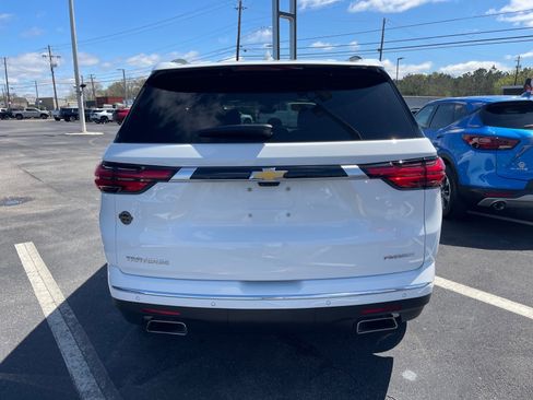 Used 2023 Chevrolet Traverse Premier image 13