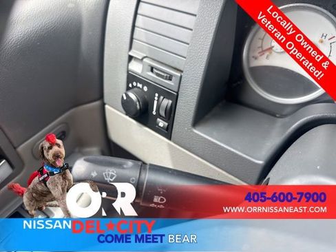 Used 2005 Dodge Durango Limited w/ Trailer Tow Group RWD image 16