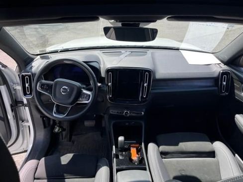 Used 2023 Volvo XC40 Recharge Ultimate w/ Protection Package Premier AWD/4WD image 6