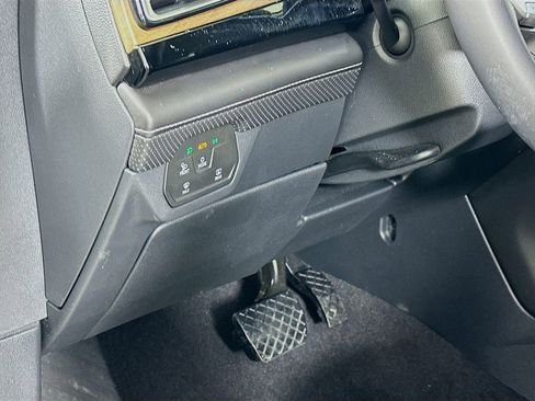 Used 2024 Volkswagen Atlas SE image 10