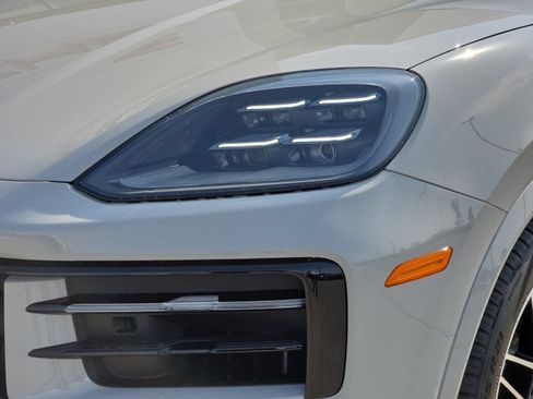 New 2026 Porsche Cayenne S AWD/4WD image 30