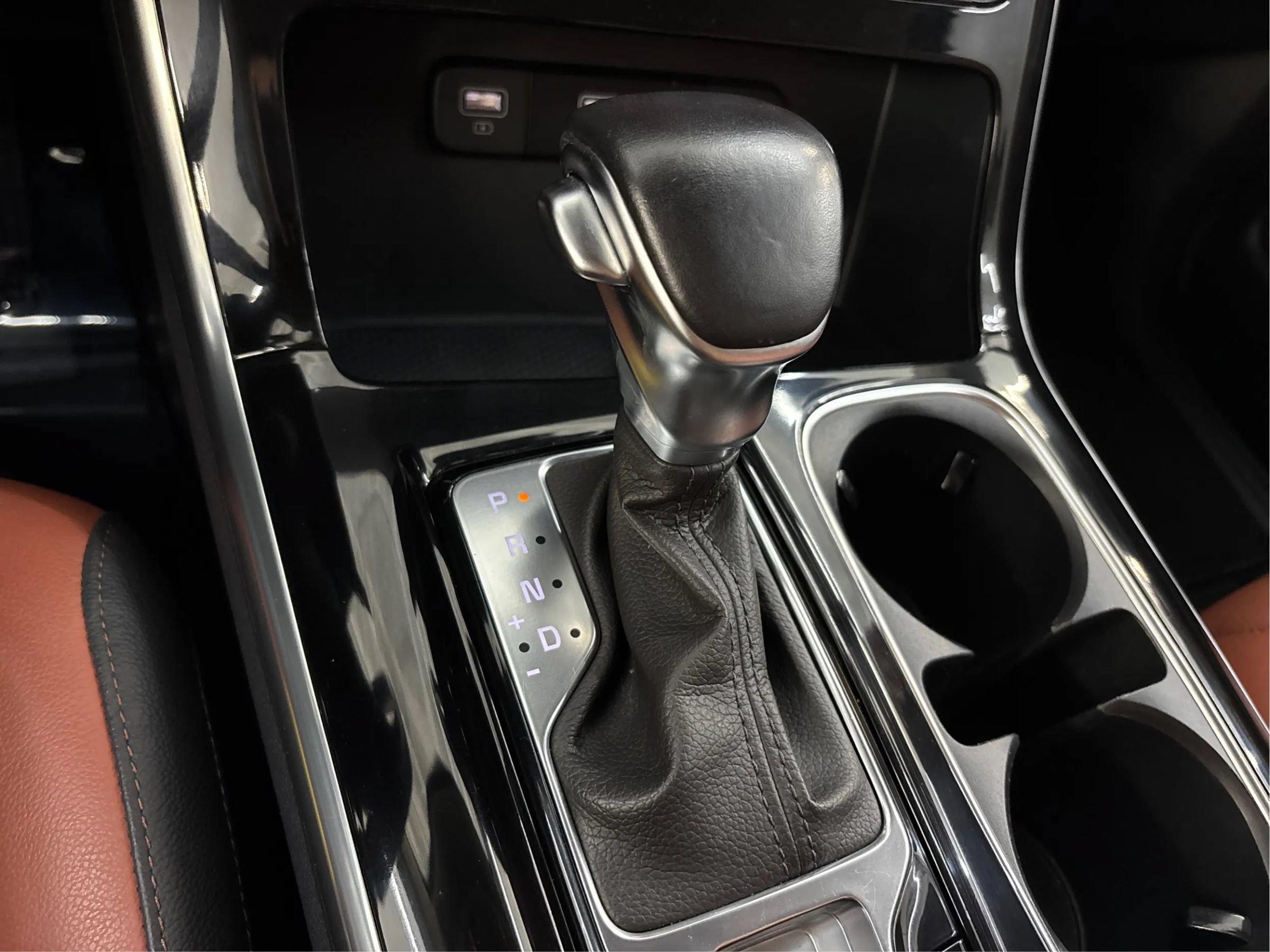 Used 2023 Kia Carnival SX Prestige FWD image 47