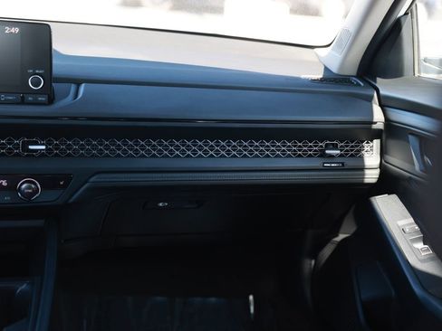 Used 2024 Honda Accord EX image 28