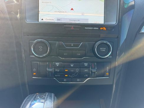 Used 2018 Ford Explorer XLT w/ Equipment Group 201A image 18