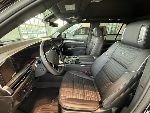 New 2026 Cadillac Escalade V w/ LPO, ONYX Package AWD/4WD image 5