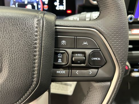 New 2026 Toyota 4Runner SR5 AWD/4WD image 15