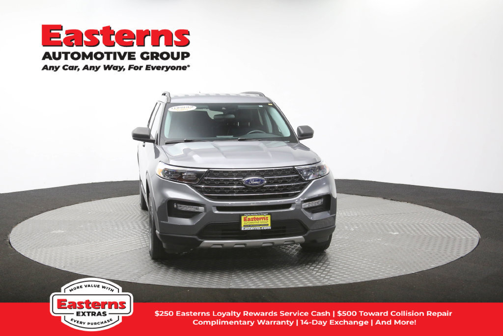 Used 2023 Ford Explorer XLT w/ Equipment Group 202A AWD/4WD image 53