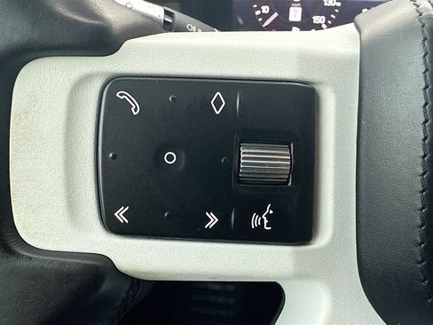 Used 2020 Land Rover Defender 110 S AWD/4WD image 36