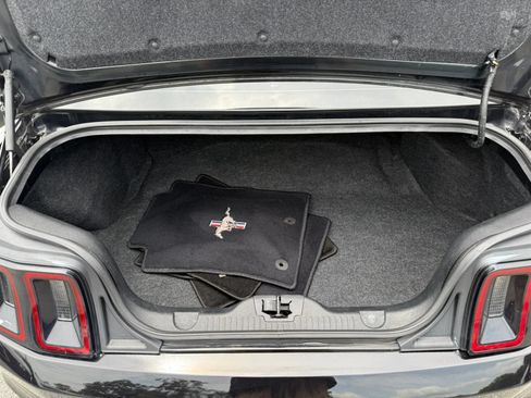 Used 2014 Ford Mustang Coupe RWD image 32