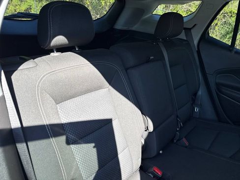 Used 2024 GMC Terrain SLE AWD/4WD image 39