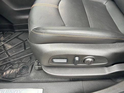 Used 2022 Chevrolet Equinox Premier FWD image 11