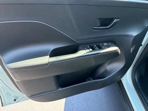 Certified 2024 Hyundai Kona SEL AWD/4WD image 6