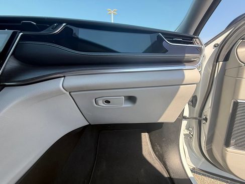 Used 2023 Jeep Grand Cherokee L Overland w/ Rear Seat Video Group I AWD/4WD image 30