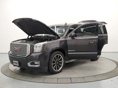 Used 2016 GMC Yukon Denali w/ Open Road Package RWD image 11