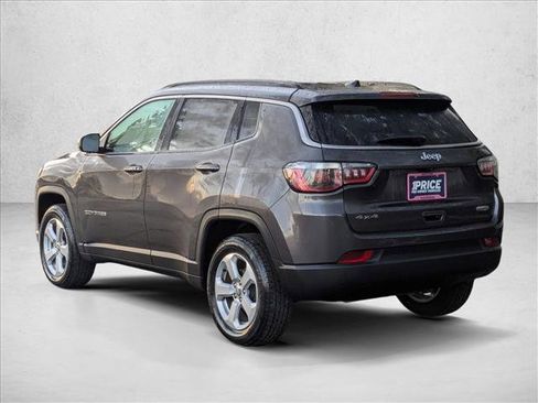 Used 2018 Jeep Compass Latitude w/ Popular Equipment Group image 8