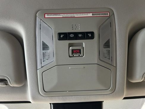 Used 2019 Toyota RAV4 LE image 75