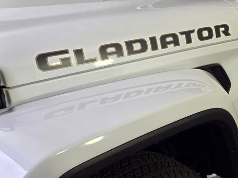 New 2026 Jeep Gladiator Sport AWD/4WD image 13