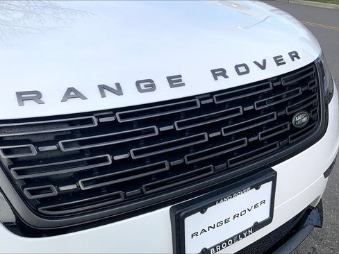 Certified 2026 Land Rover Range Rover Velar Dynamic SE AWD/4WD image 30
