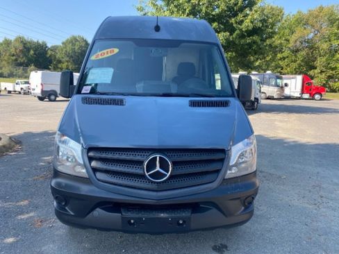 Used 2018 Mercedes-Benz Sprinter 2500 image 8