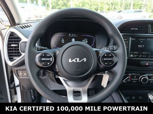 Certified 2025 Kia Soul LX w/ LX Technology Package FWD image 10