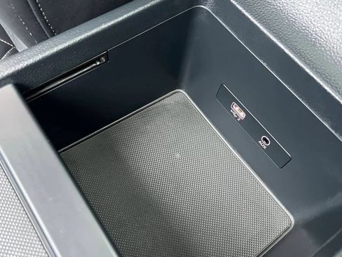 Used 2018 Audi SQ5 Prestige w/ Prestige Package image 23