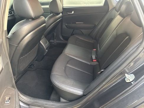 Used 2019 Kia Optima S image 5