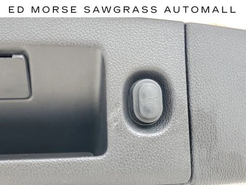 Used 2020 Cadillac Escalade Luxury image 10