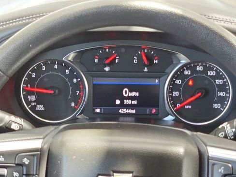Used 2025 Chevrolet Blazer LT FWD image 46
