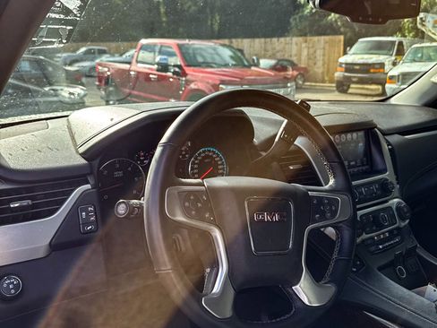 Used 2017 GMC Yukon XL SLT w/ Open Road Package image 24