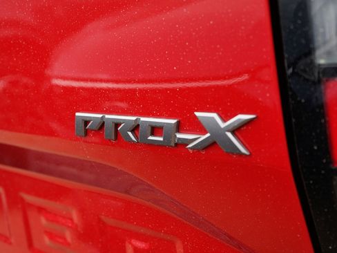 Used 2022 Nissan Frontier Pro-X RWD image 6