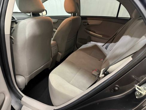 Used 2013 Toyota Corolla LE image 22