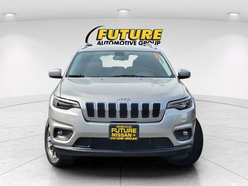 Used 2020 Jeep Cherokee Latitude Plus AWD/4WD image 2