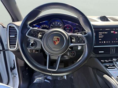 Used 2021 Porsche Cayenne Coupe image 20