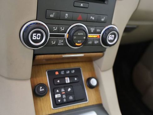 Used 2016 Land Rover LR4 HSE LUX image 9
