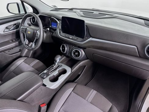 Used 2023 Chevrolet Blazer LT image 27