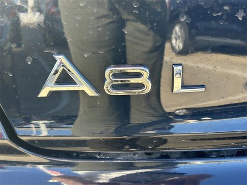 Used 2022 Audi A8 L 3.0T image 13