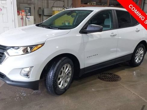 Used 2020 Chevrolet Equinox LS AWD/4WD image 2