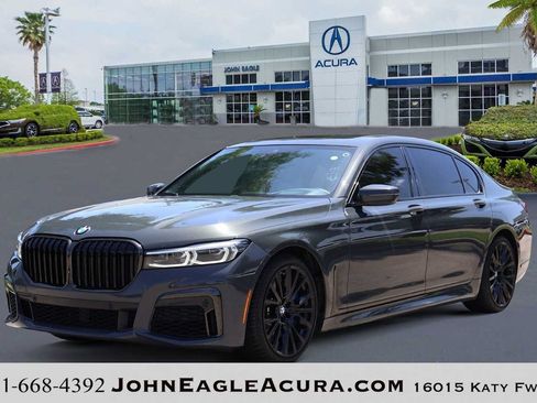Used 2022 BMW 740i xDrive w/ M Sport Package AWD/4WD image 1