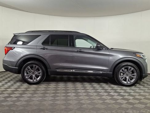 Used 2025 Ford Explorer Active w/ Active Comfort Package AWD/4WD image 10