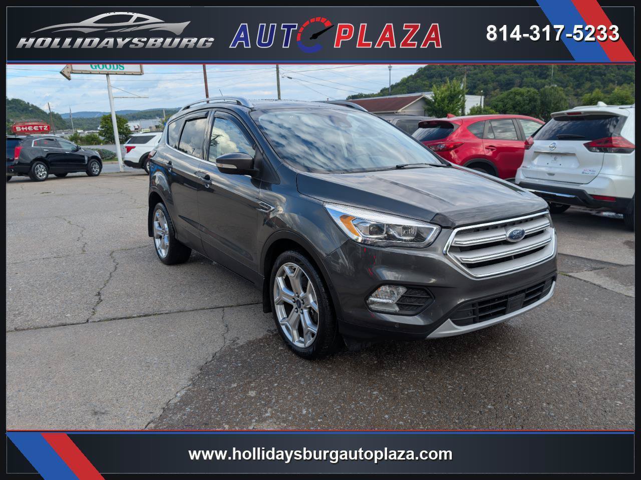 Used 2019 Ford Escape Titanium AWD/4WD image 1
