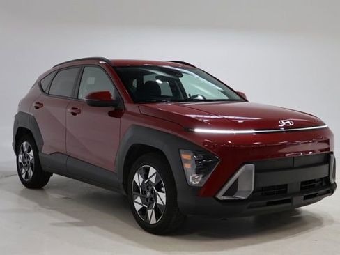 Certified 2025 Hyundai Kona SEL image 1