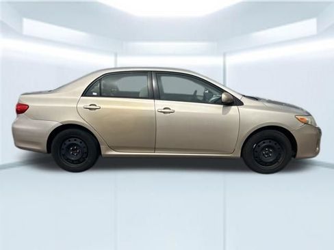 Used 2012 Toyota Corolla LE FWD image 5