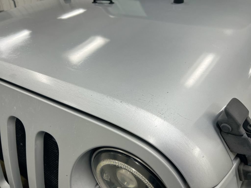 Used 2007 Jeep Wrangler Unlimited Sahara RWD image 28