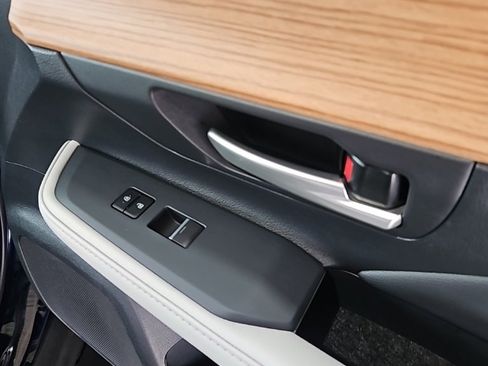 Used 2026 Toyota Grand Highlander AWD Hybrid image 12