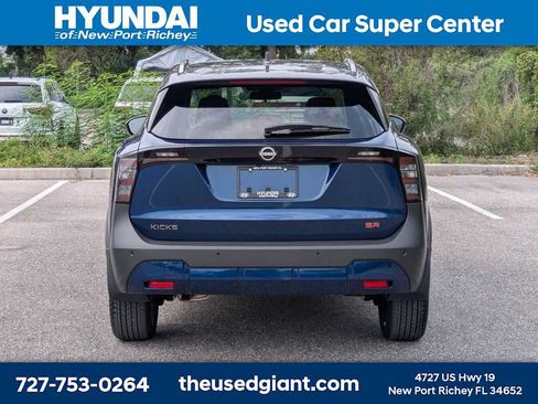 Used 2025 Nissan Kicks SR FWD image 4