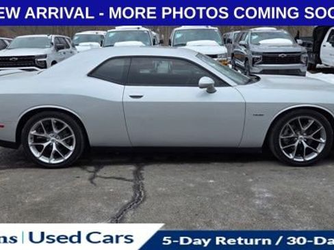 Used 2019 Dodge Challenger R/T w/ Plus Package image 11