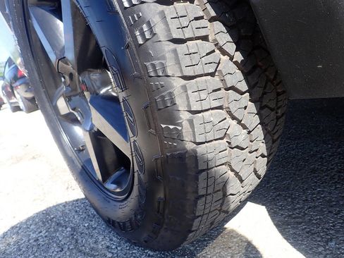 Used 2007 Chevrolet Avalanche LT w/ LT Preferred Equipment Group AWD/4WD image 39