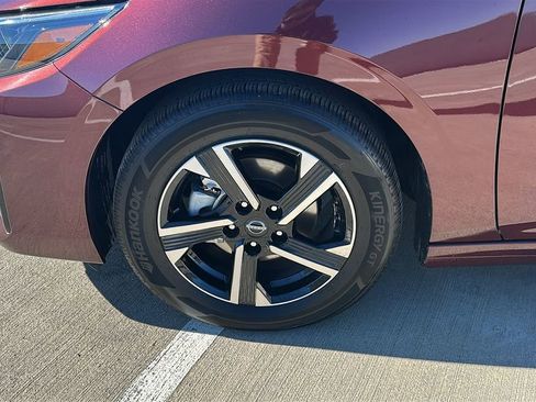 Used 2025 Nissan Sentra SV image 6