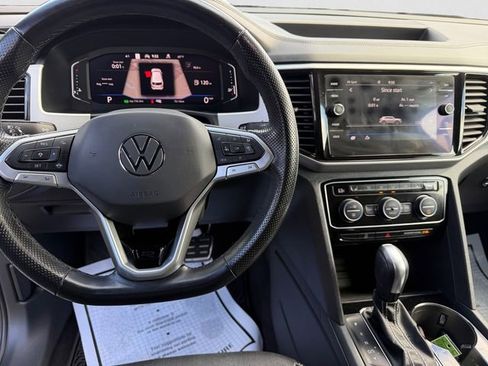 Used 2021 Volkswagen Atlas Cross Sport SEL R-Line AWD/4WD image 10