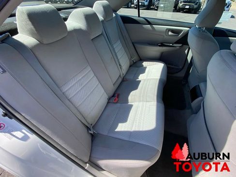 Used 2015 Toyota Camry LE FWD image 16